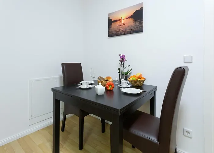 Berlin City Apartments *